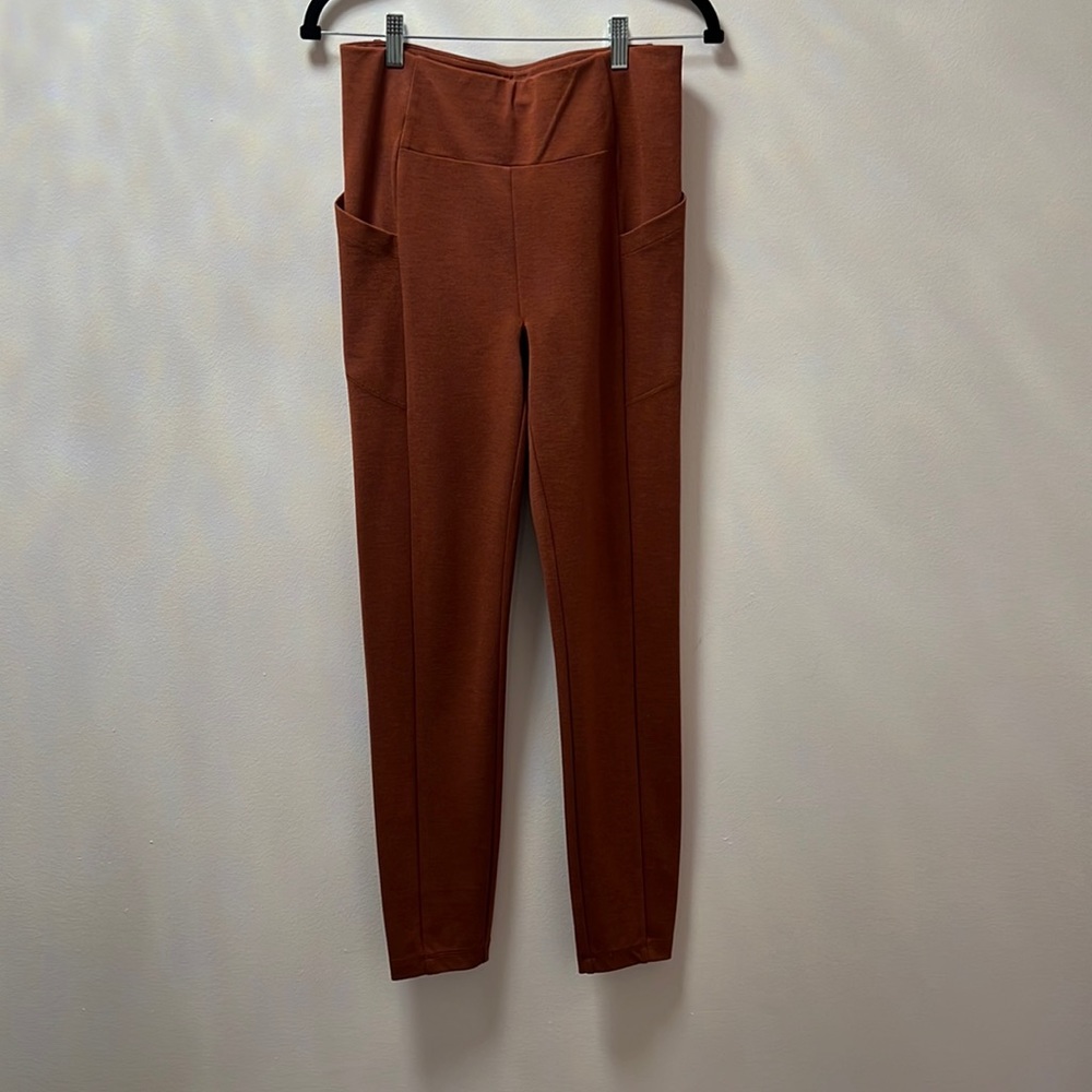 #104-Cabi Fall 2022 Lean Leggings Size Small NWT